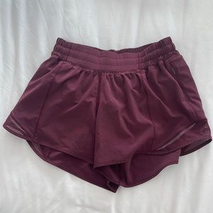 Lululemon Hotty Hot High-Rise Lined Short 4"